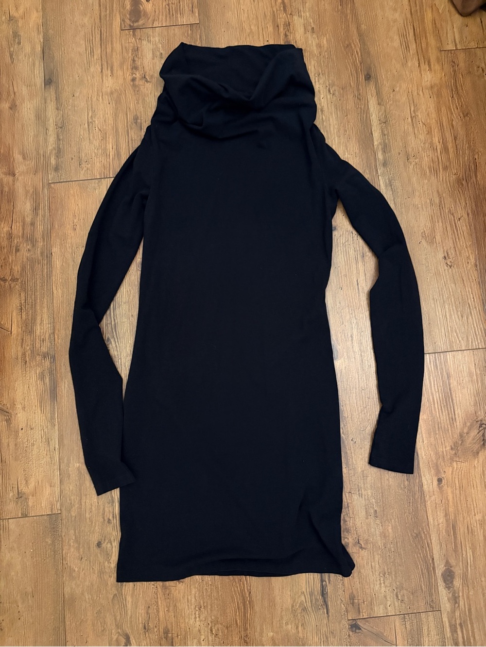 Black Long-Sleeve Turtleneck Bodycon Dress